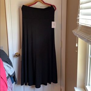 NWT LulaRoe black Maxi, Large